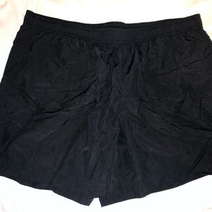 Women's black Columbia shorts